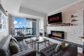 Spacious 1BR - Downtown - Pool - Gym - Parking